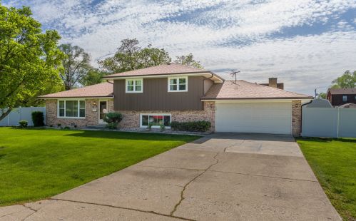 10852 Natchez Ave, Worth, IL 60482-1624
