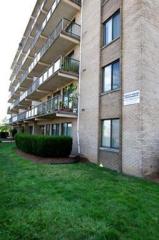 1920 Calvert St, Arlington VA  22201-4132 exterior
