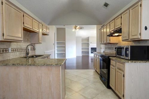 4206 Wild Plum Dr, Carrollton TX  75010-1064 exterior