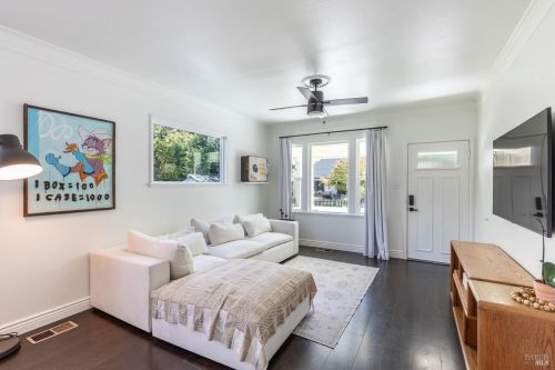 302 Scott St, Ukiah CA  95482-4320 exterior