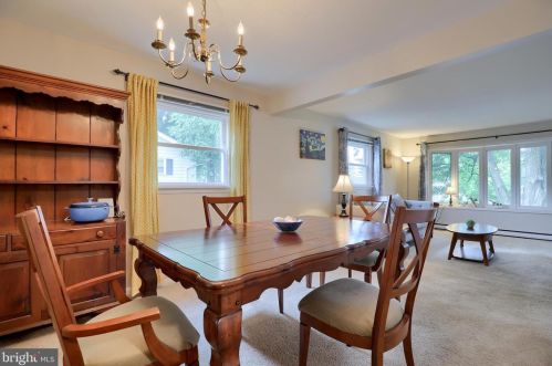 1117 Devonshire Rd, Lancaster PA  17601-1649 exterior