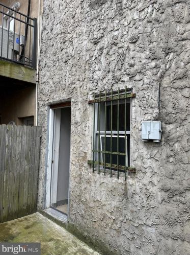 1839 4 St, Philadelphia PA 19122-2202 exterior