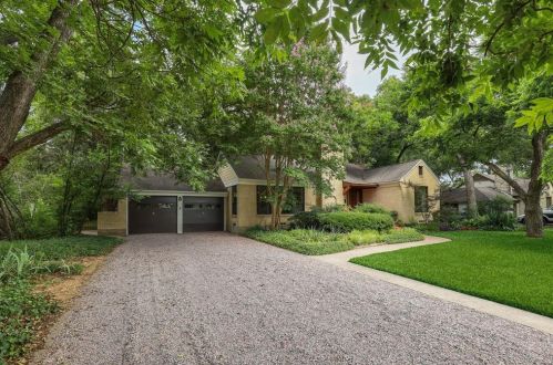 1440 El Campo Dr, Dallas TX  75218-3520 exterior