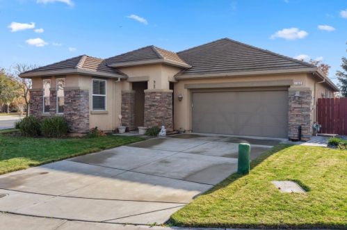 1142 Aften Ct, Manteca, CA 95337-8638