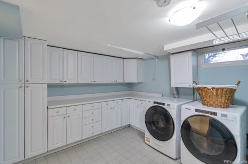 2661 Gaylord St, Denver CO  80205-4619 exterior