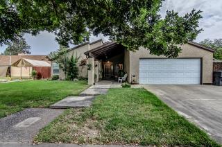 2704 Palomino Ln, Modesto, CA 95355-2014