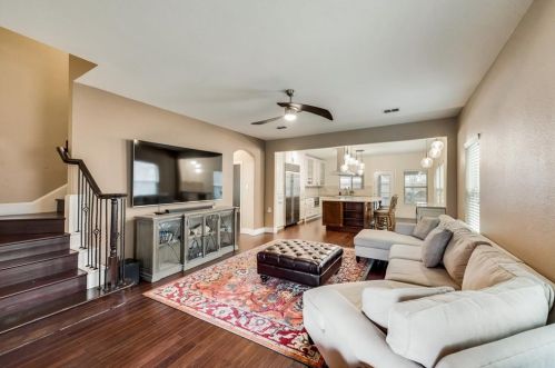 5568 Thunder Bay Dr, Fort Worth TX  76119-8505 exterior