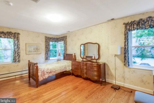 12606 Meadowood Dr, Silver Spring MD 20904-2928 exterior