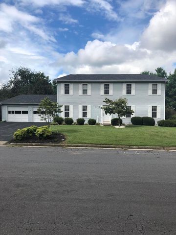 1661 Millbridge Rd, Salem, VA 24153-4681