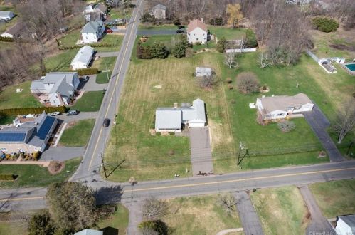 151 Spruce Brook Rd, Kensington, CT 06037-3733