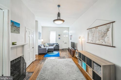 404 Iseminger St, Philadelphia PA  19147-1114 exterior