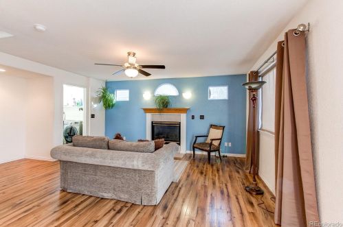 2941 Tower Way, Aurora CO 80015-3286 exterior