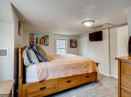 500 Ferndale St, Saint Paul MN  55119-4166 exterior