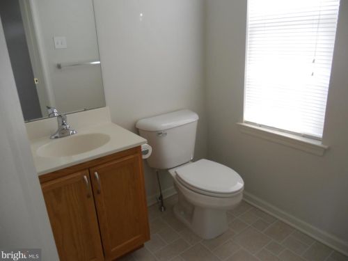 139 Coles Rd, Blenheim, NJ 08012-4680