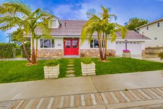 317 Hoover St, Oceanside, CA 92054-4552