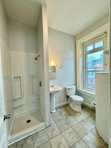 122 8th St, Allentown PA  18101-1220 exterior