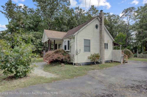 537 Bennetts Mills Rd, Jackson Twp NJ  08527-2457 exterior