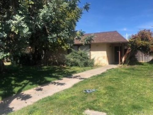 555 Alamos Ave, Clovis, CA 93612-3520