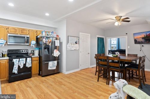 6110 Hegerman St, Philadelphia PA 19135-2805 exterior