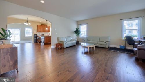 541 Prince George Dr, Lancaster PA 17601-8801 exterior