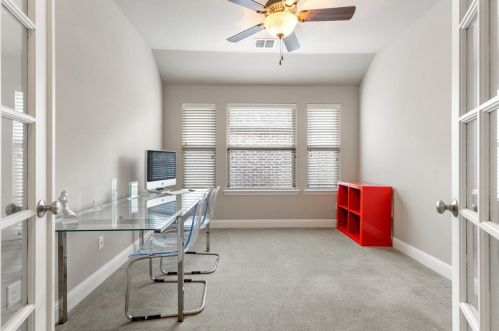 2253 Longwood Dr, Carrollton TX 75010-4912 exterior