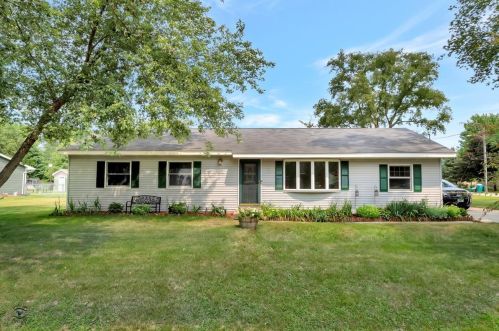 104 Kenard Ct, Braidwood, IL 60408-1426