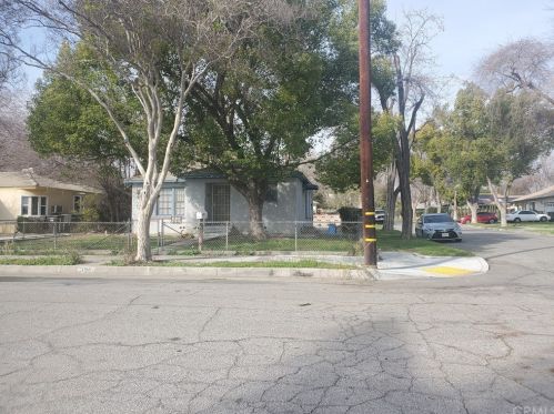 396 17th St, San Bernardino, CA 92405-4410