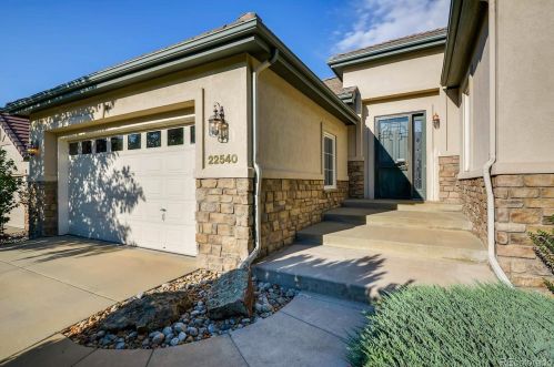 22540 Peakview Dr, Aurora, CO 80016-7026