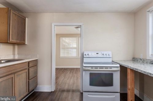 15800 Thompson Rd, Silver Spring MD 20905-3957 exterior