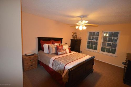 204 Owls Nest Ct, Jackson Twp, NJ 08527-4005