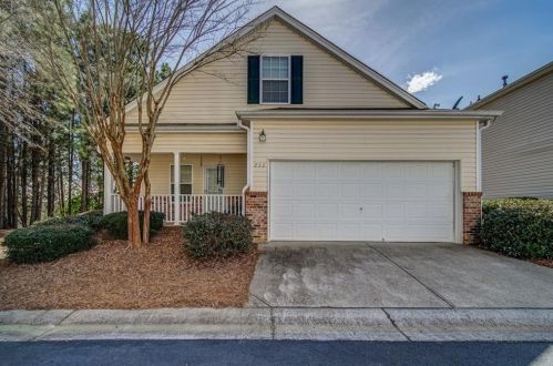 253 Hiawassee Dr, Holly Springs, GA 30188-7839
