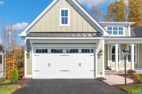 2517 Huntington Rd, Charlottesville, VA 22901-1224