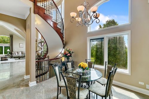 9171 Falling Waters Dr, Willowbrook IL  60527-0717 exterior