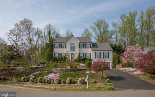 663 Lancaster St, Fredericksburg, VA 22405-2447