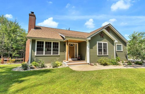 277 Buckley Rd, Weare, NH 03281-4810