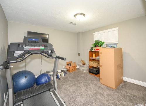 8862 1700, Sandy UT exterior