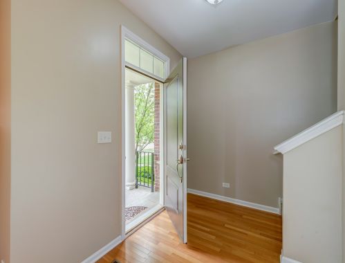 2568 Waterbury Ln, Buffalo Grove, IL 60089-6891