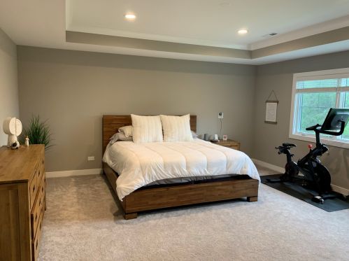 516 64th St, Willowbrook IL  60527-1812 exterior