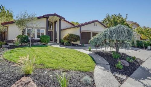 6573 Rolling Oaks Dr, San Jose, CA 95120-4563