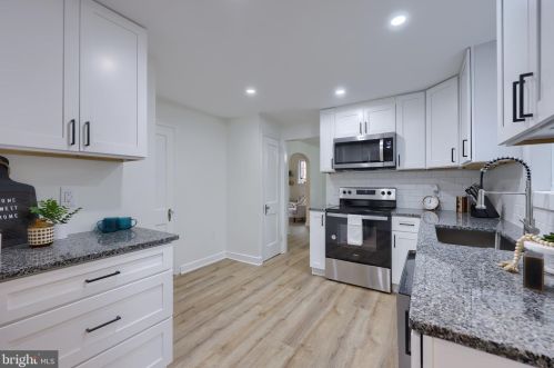 975 Salisbury Ct, Lancaster PA  17601-5163 exterior