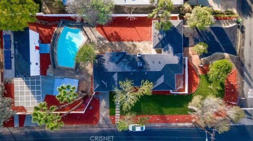 7960 Amestoy Ave, Van Nuys CA  91406-1603 exterior