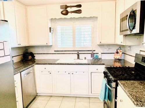 746 Meadowlark St, Livermore, CA 94551-4208