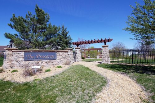 580 Alaska Loop, Spectacle Lake, MN 55008-9325