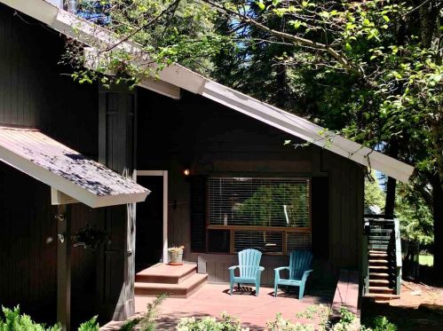 1280 Lassen View Dr, Peninsula Village, CA 96137-9541