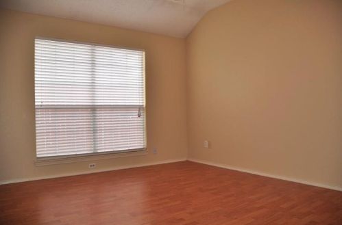 2114 Copperleaf Dr, Garland TX  75040-2806 exterior