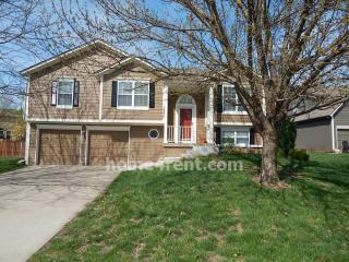 15270 Sturgeon Dr, Olathe KS  66062-7003 exterior