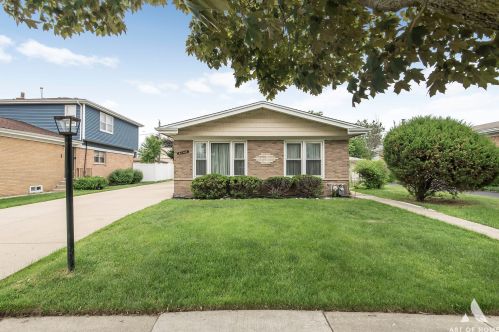 6742 Forest View Ln, Niles, IL 60714-4406