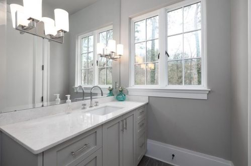 3994 Emma Ln, Atlanta GA  30342-3835 exterior