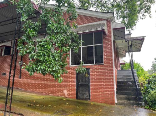 166 Burbank Dr, Atlanta GA  30314-2555 exterior