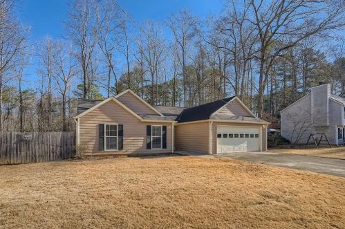1606 Landing Ct, Holly Springs, GA 30188-5343